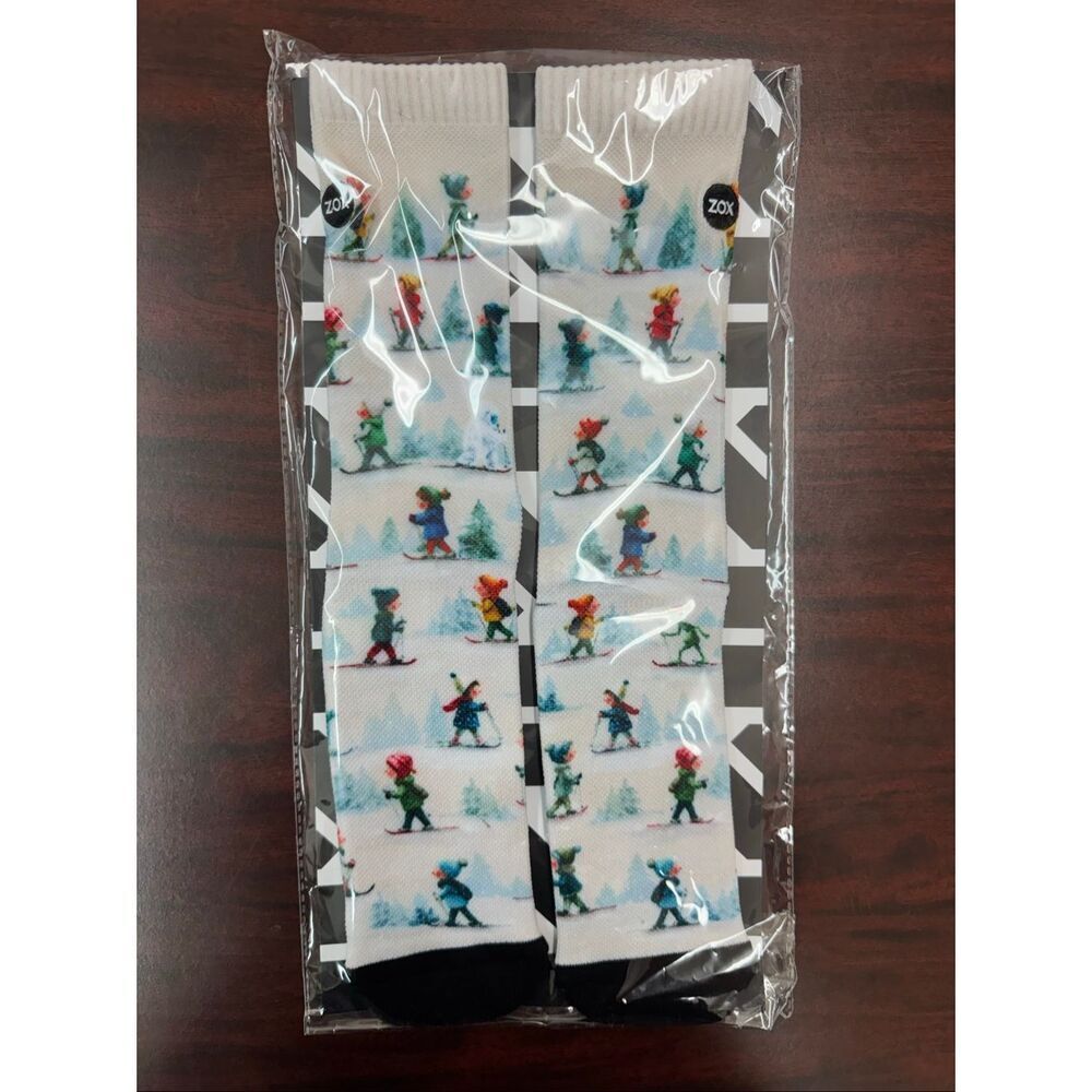 NWT Zox Ski Pattern Graphic Socks
